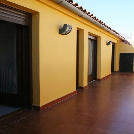 Turisticos Mirayuste Apartment *