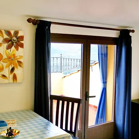 Apartman Turisticos Mirayuste *