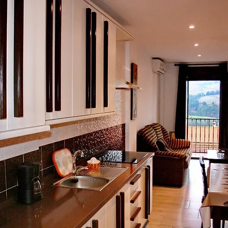 Turisticos Mirayuste Apartman Guadalupe